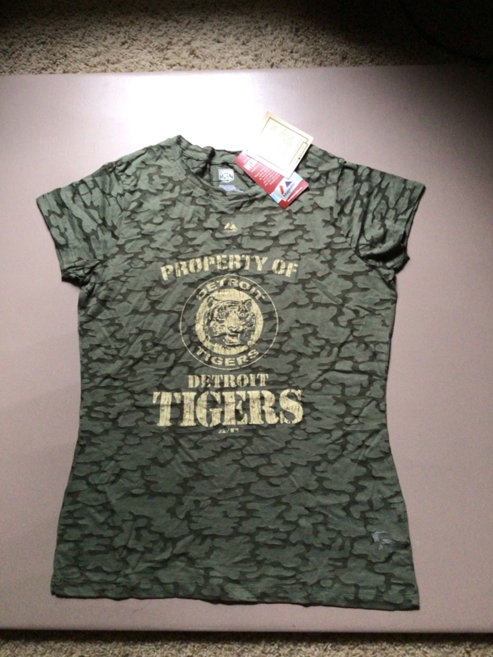 Majestic Green Camo Burnout Detroit Tigers Graphic Tee